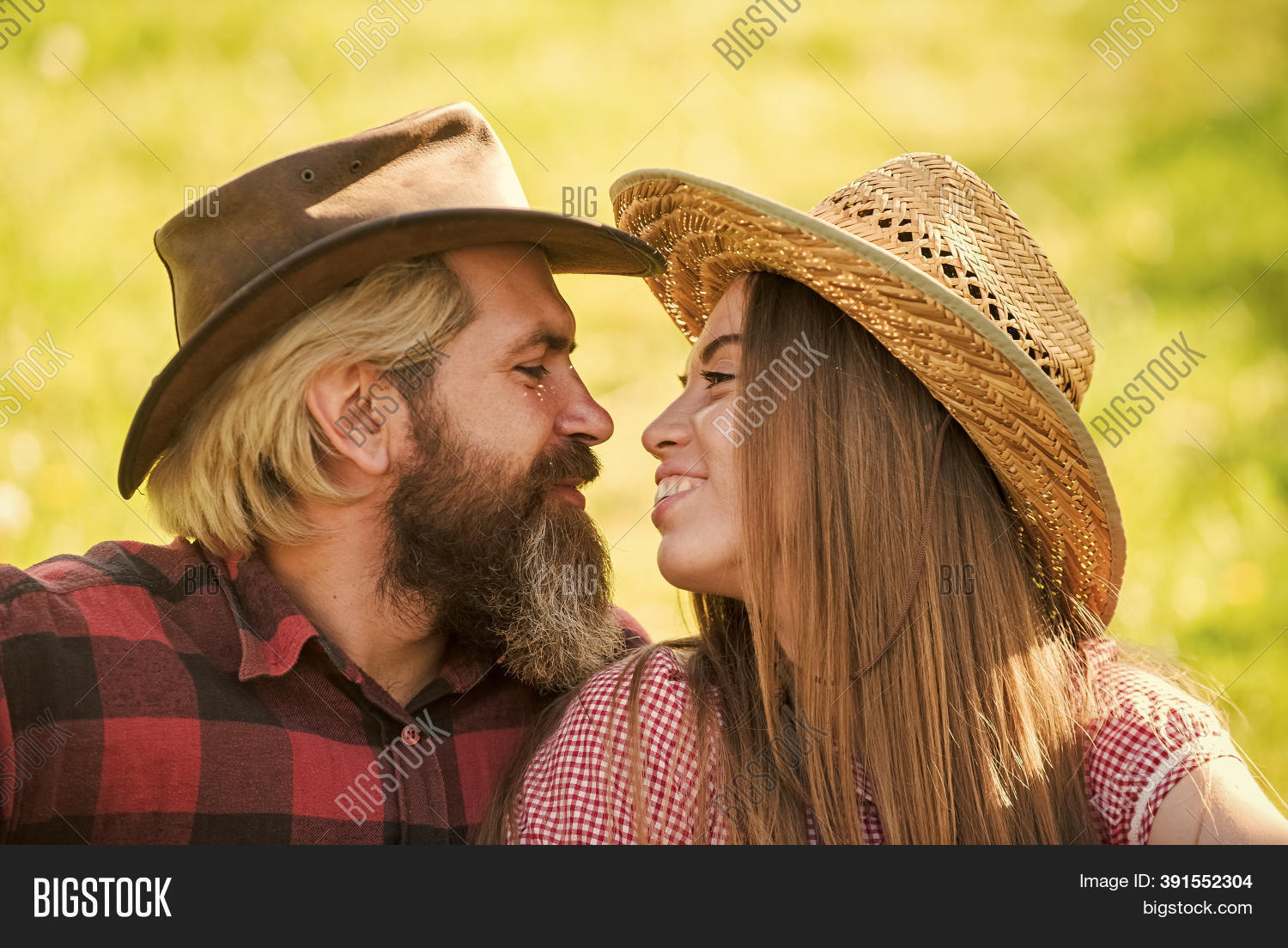 AmourMeet Review AmourMeet Review